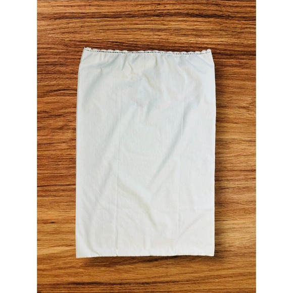 Vintage Handmade Girl With Umbrella Lace Dress Needlepoint Pillowcase 30" X 20" - Picture 4 of 7